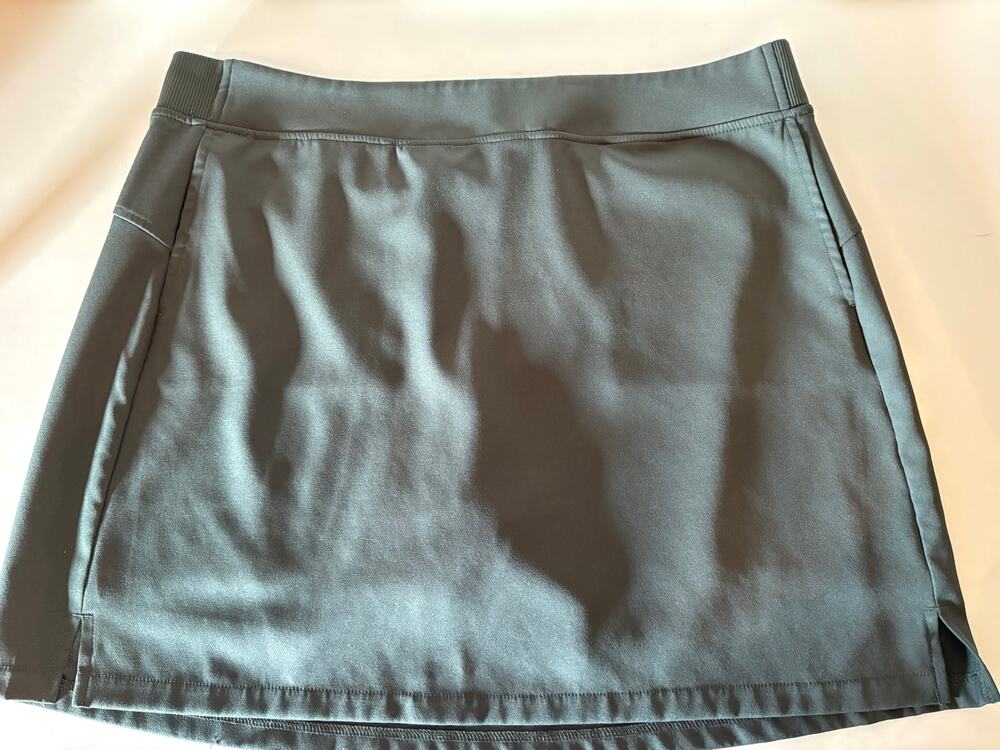 32 degrees cool skort dark green size XL